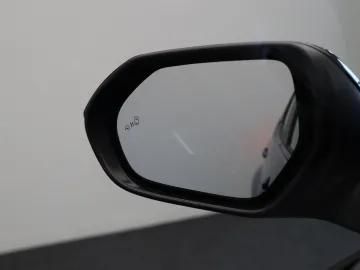 Car image 42