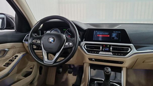 BMW 318d Luxury Line 110 kW image number 15