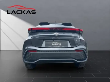 Car image 4