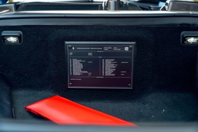 Car image 32