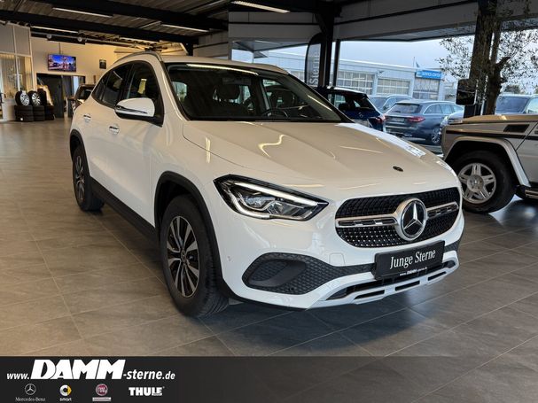 Mercedes-Benz GLA 180 100 kW image number 1