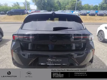 Car image 20
