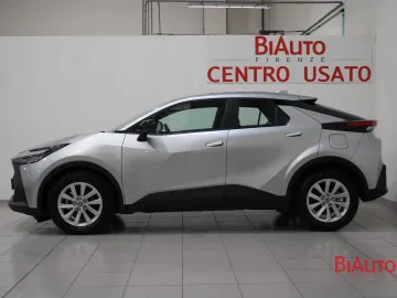 Car image 18