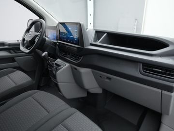 Car image 32