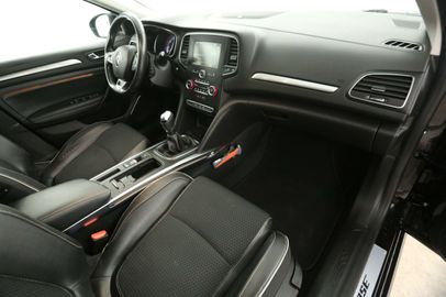 Car image 24