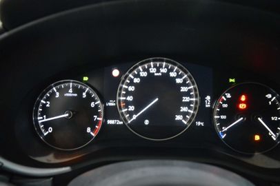 Car image 26