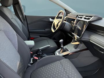Car image 13
