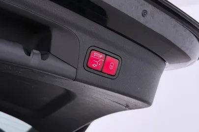 Car image 48