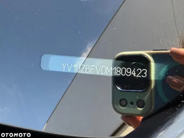 Car image 29