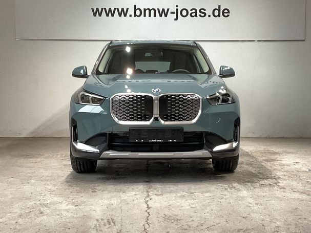 BMW iX1 eDrive20 xLine 150 kW image number 2