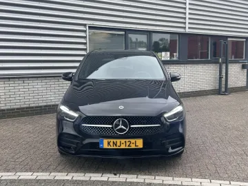 Car image 34