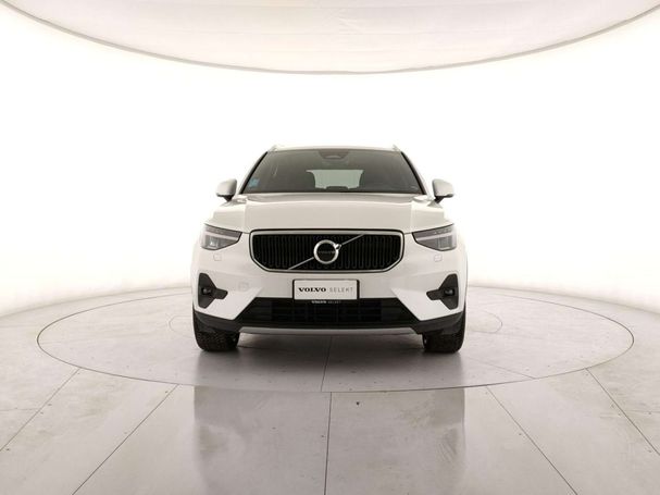 Volvo XC40 B3 Core 120 kW image number 7