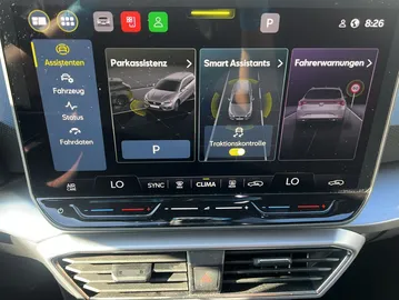 Car image 19
