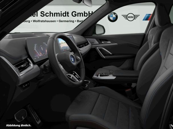 BMW iX1 eDrive20 M Sport 150 kW image number 4