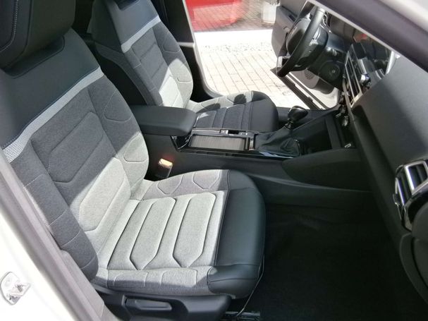 Citroen C4 PureTech 100 74 kW image number 9