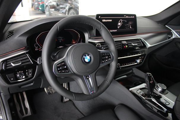 BMW 520d Touring xDrive 140 kW image number 7