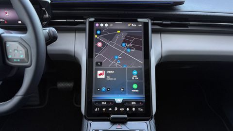 Car image 25