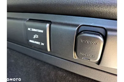Car image 32
