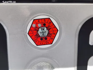 Car image 34