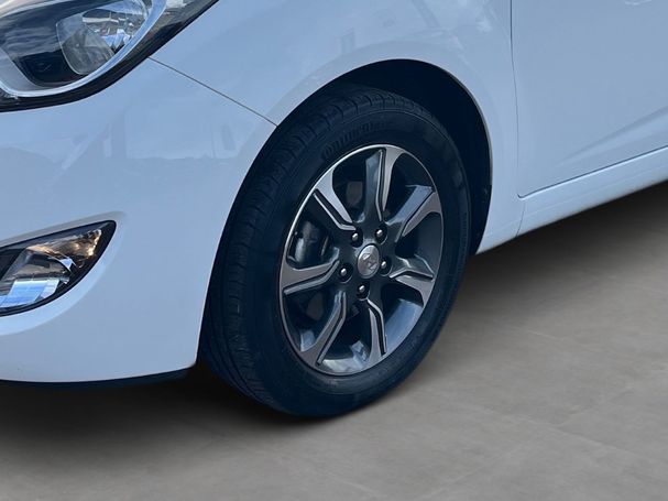 Hyundai ix20 1.4 blue Space+ 66 kW image number 6