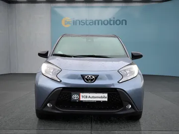 Car image 2