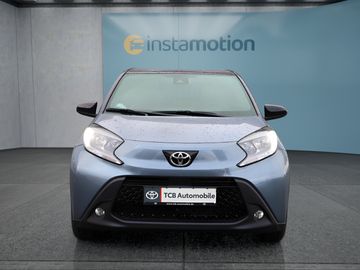 Car image 2