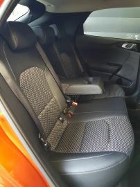 Car image 30