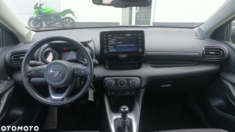 Car image 10