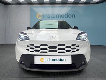 Car image 3