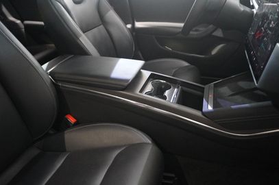 Car image 41