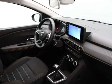 Car image 38