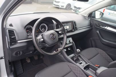 Car image 12