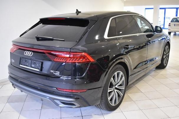 Audi Q8 50 TDI quattro S-line 210 kW image number 3