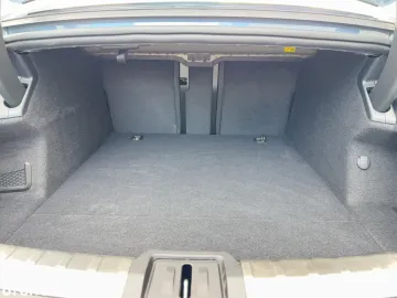 Car image 39