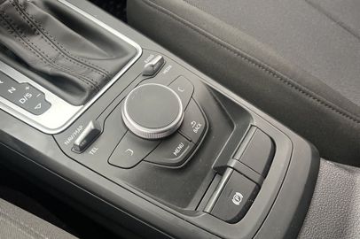 Car image 24