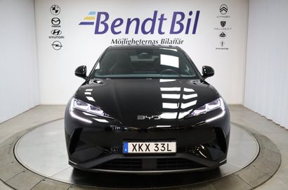 Car image 4