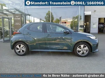 Car image 4