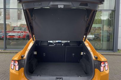 Car image 30