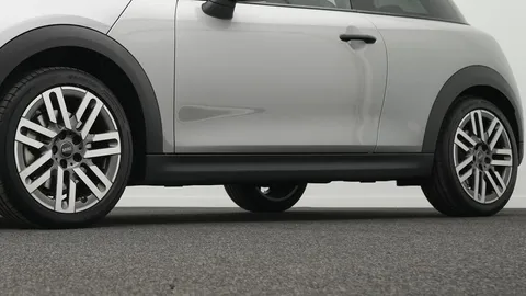 Car image 22