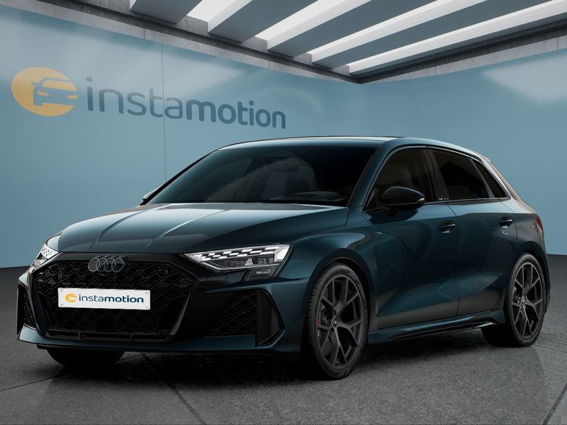 Audi RS3 quattro
