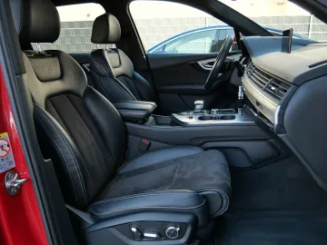 Car image 28
