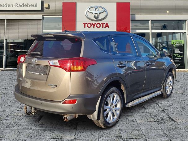 Toyota RAV 4 2.2 D-4D Executive 110 kW image number 2