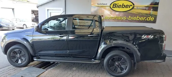 Car image 4