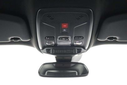 Car image 36