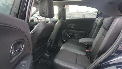 Car image 38