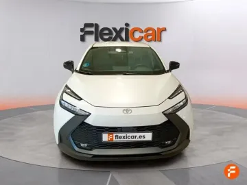 Car image 2