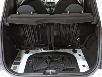 Car image 29