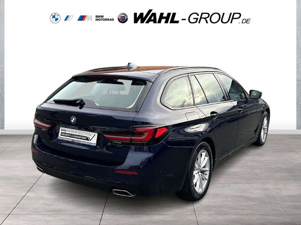 BMW 540i Touring xDrive 245 kW image number 3