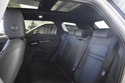Car image 26