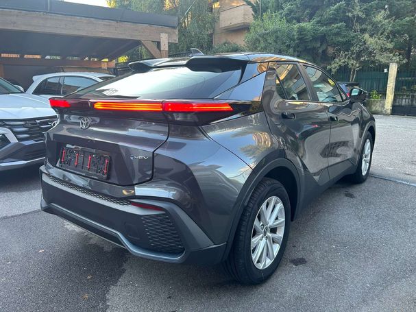 Toyota C-HR 1.8 Active 90 kW image number 3